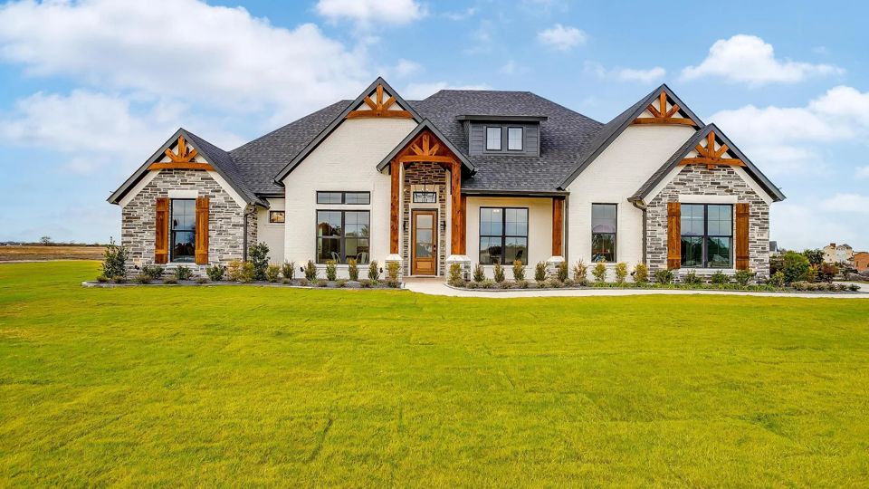 Exterior of 130 Waterfall Ranch Rd, Waxahachie, TX 75165